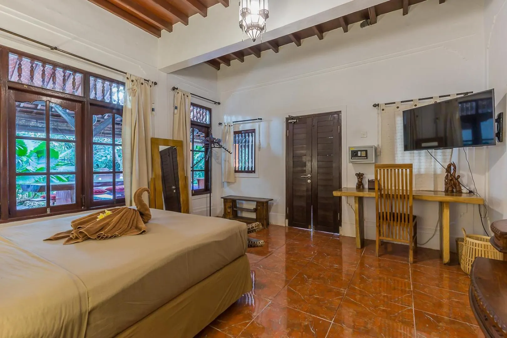 Villa Blue - 4Br Authentic And Atypical Villa In Seminyak 0*,