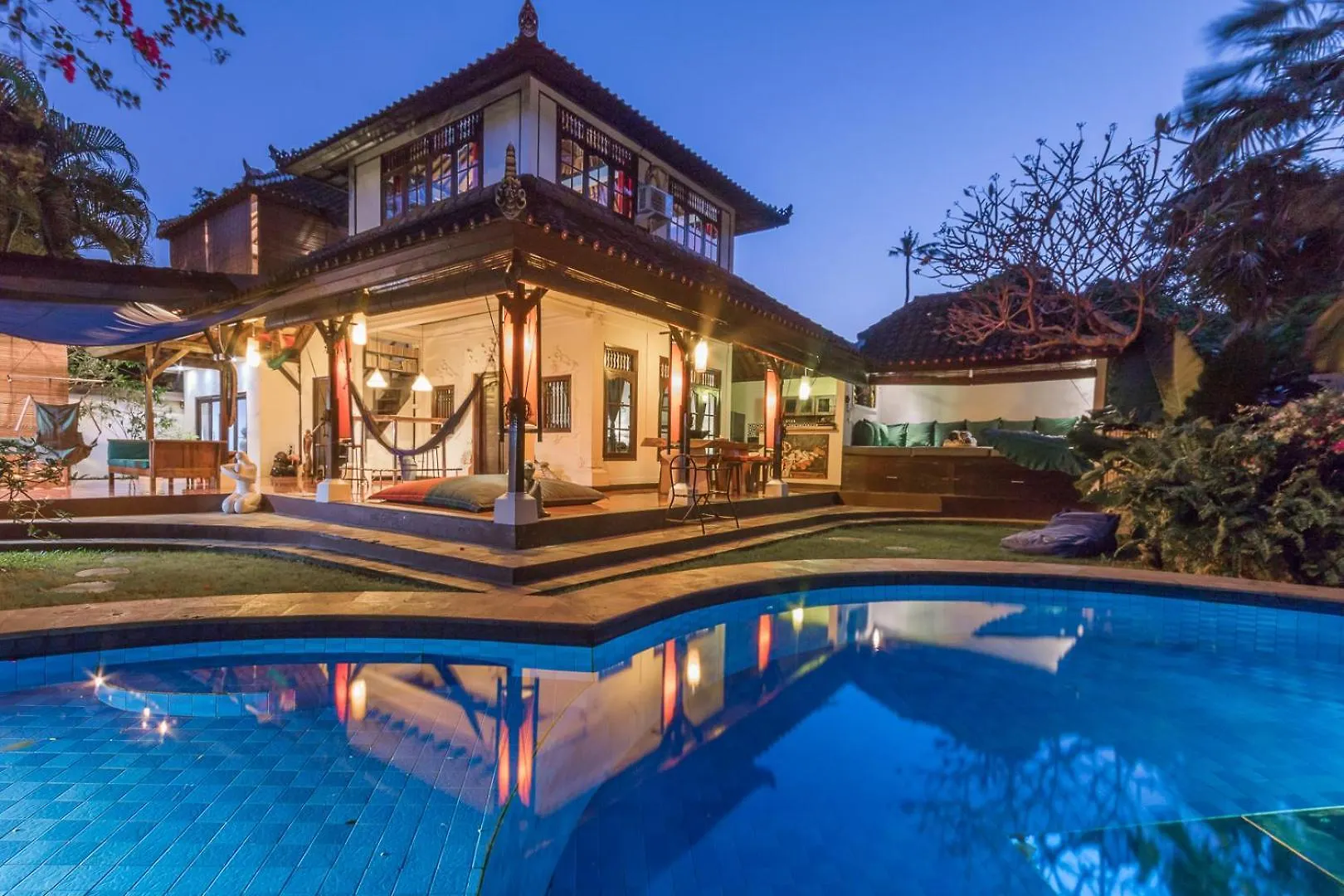 Villa Blue - 4Br Authentic And Atypical Villa In Seminyak location