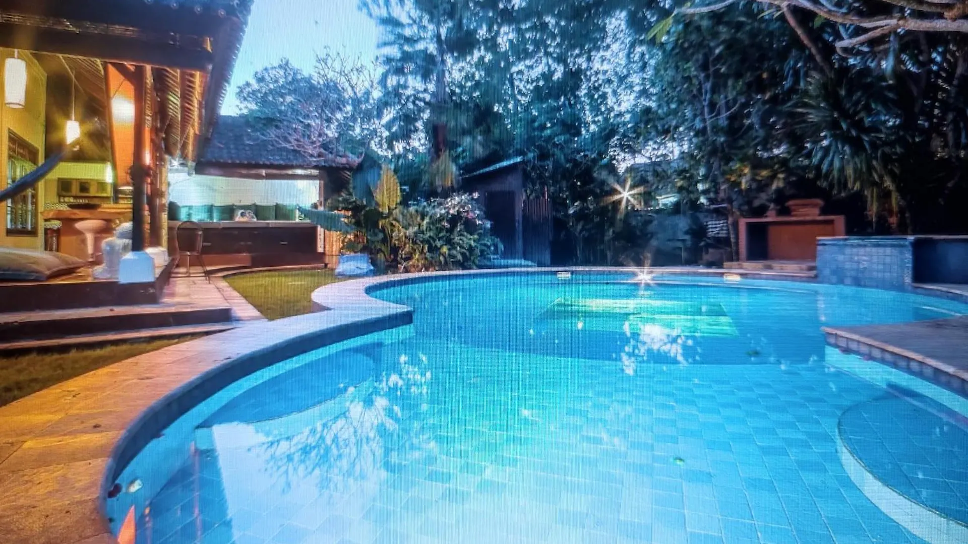 Villa Blue - 4Br Authentic And Atypical Villa In Seminyak 0*, Семиньяк Индонезия