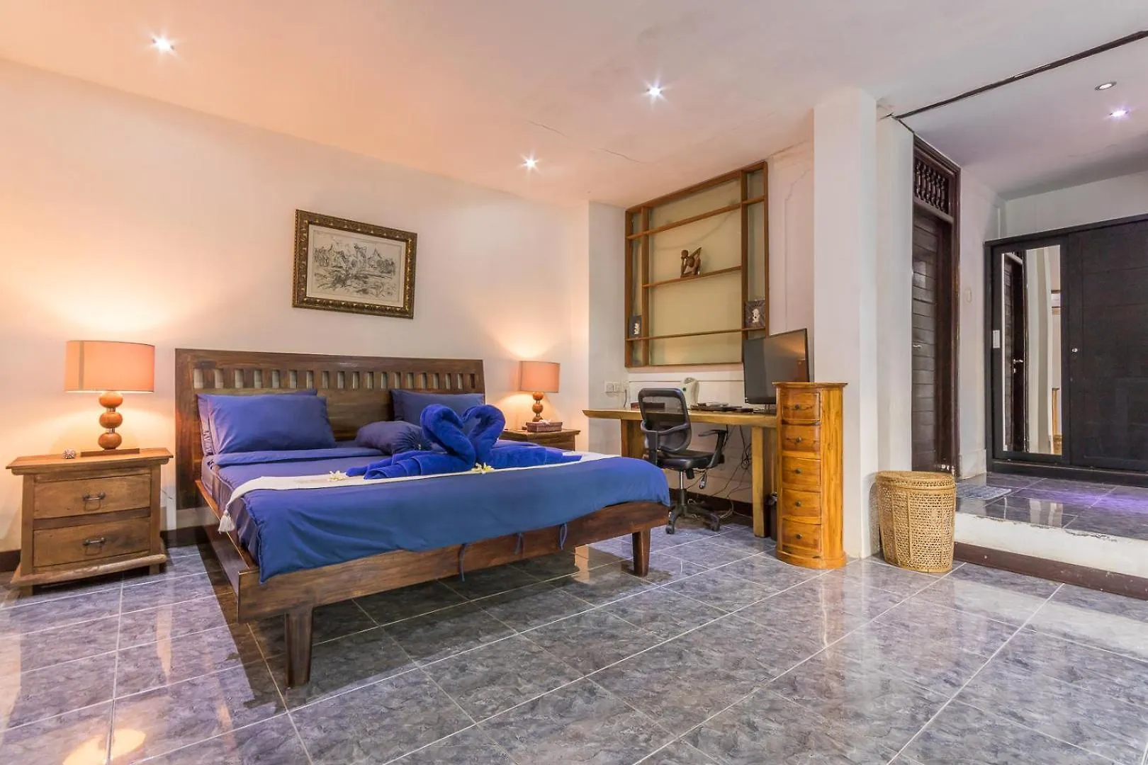Villa Blue - 4Br Authentic And Atypical Villa In Seminyak