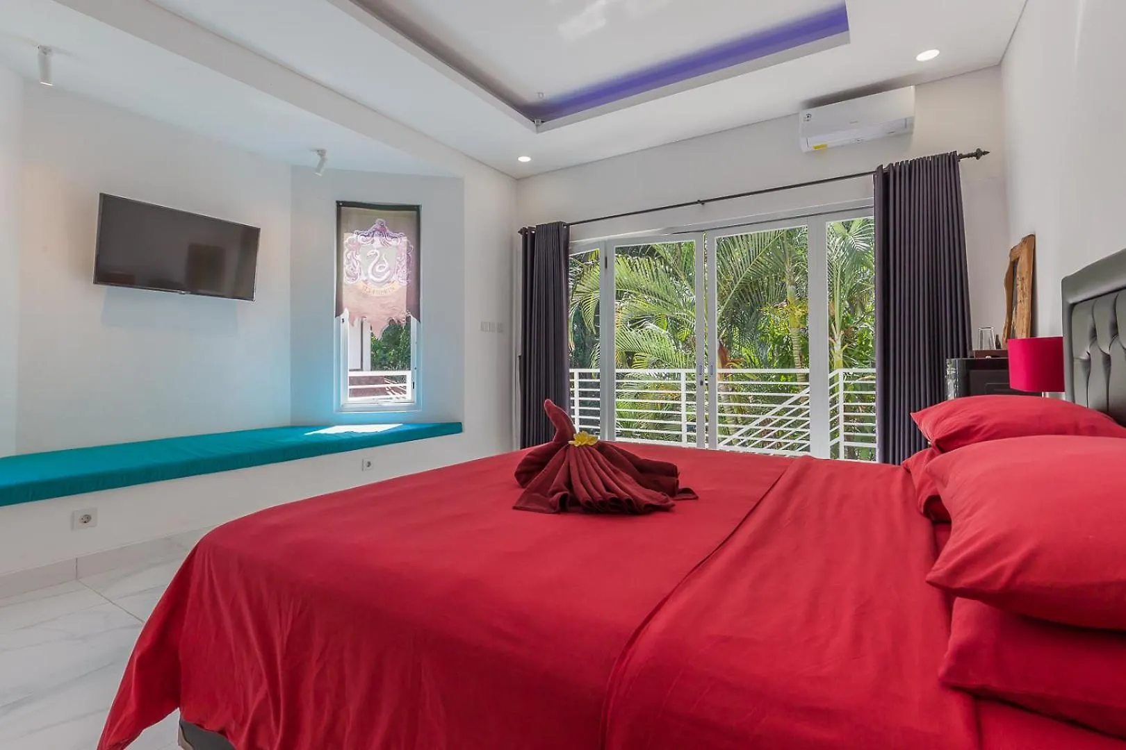Villa Blue - 4Br Authentic And Atypical Villa In Seminyak Индонезия