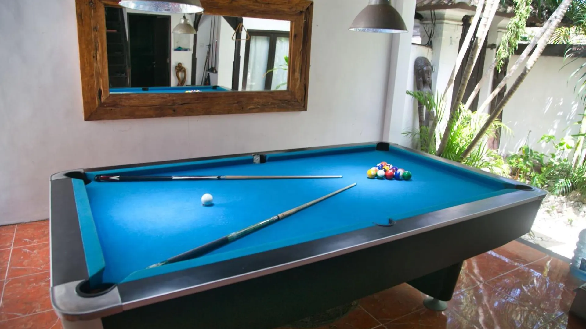 Villa Blue - 4Br Authentic And Atypical Villa In Seminyak  Семиньяк